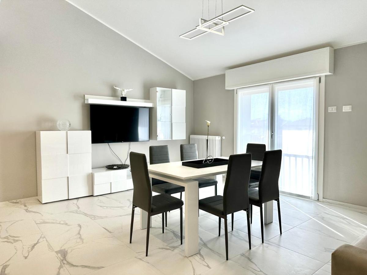 Donnino Apartments Fidenza Εξωτερικό φωτογραφία